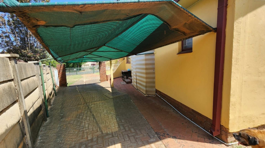 4 Bedroom Property for Sale in Uitsig Free State